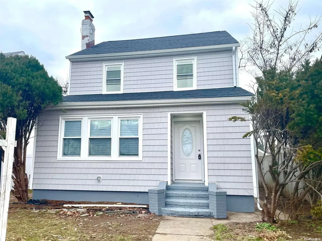 15 High Place Freeport NY 11520