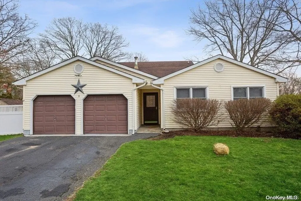 1 Apple Lane Medford NY 11763