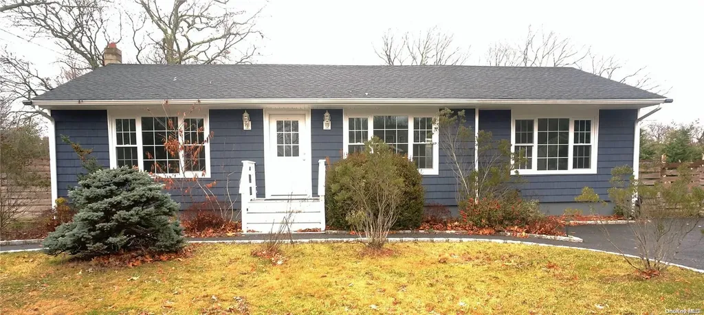 91 Parkview Drive Shirley NY 11967