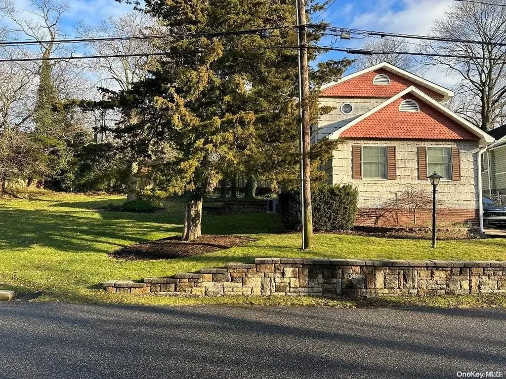 121 Acacia Road Rocky Point NY 11778