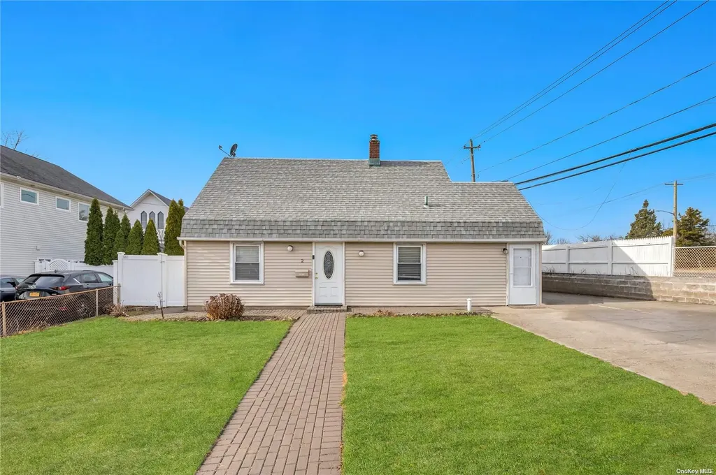 2 Ranch Lane Levittown NY 11756