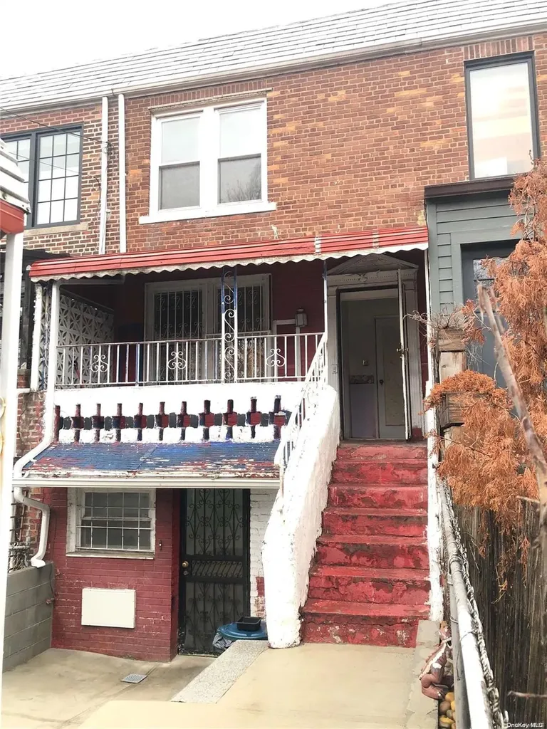 137 Maspeth Avenue Brooklyn NY 11211