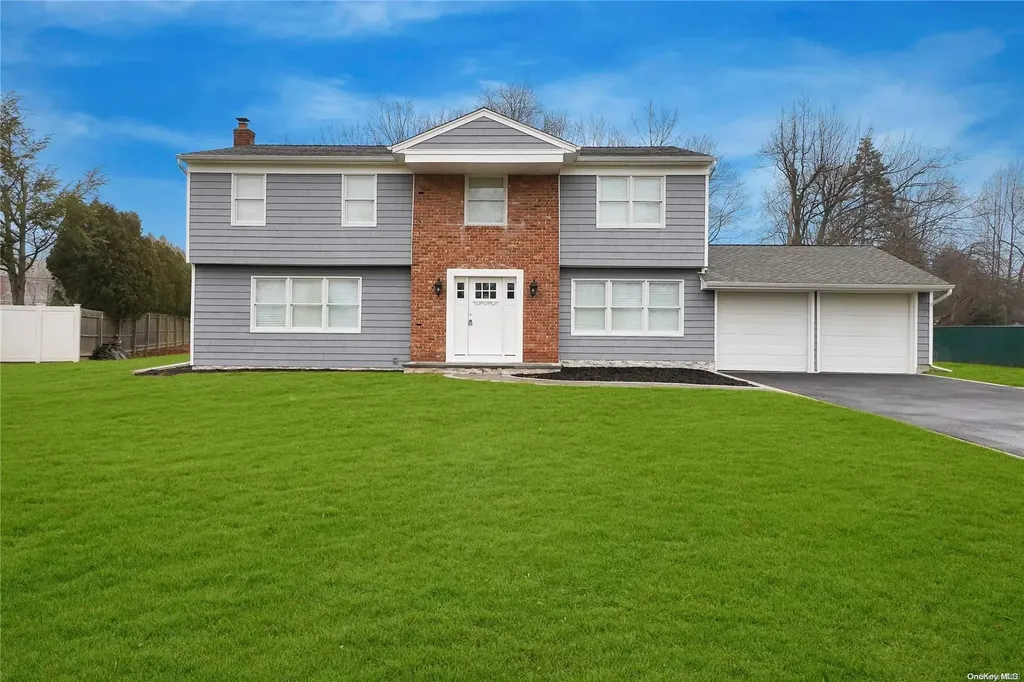 35 Dehan Street Smithtown NY 11787
