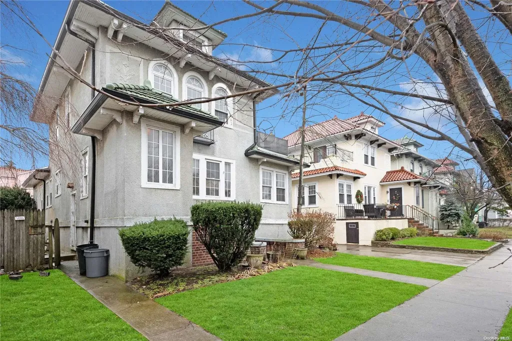 34 E Walnut Street Long Beach NY 11561