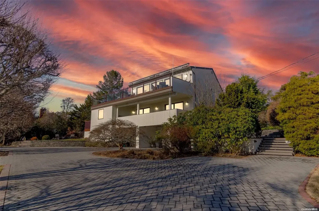 3 Oceanview Road Hampton Bays NY 11946