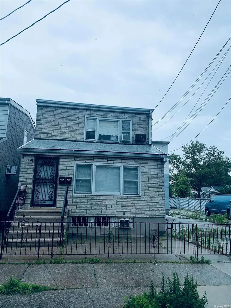 9727 Avenue L Brooklyn NY 11236