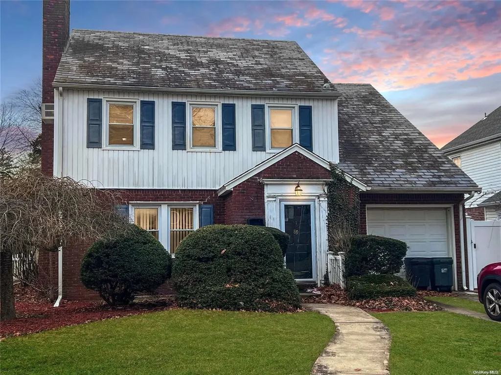 89 Delaware Avenue Freeport NY 11520