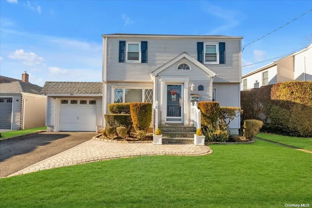 409 Andrews Road Mineola NY 11501
