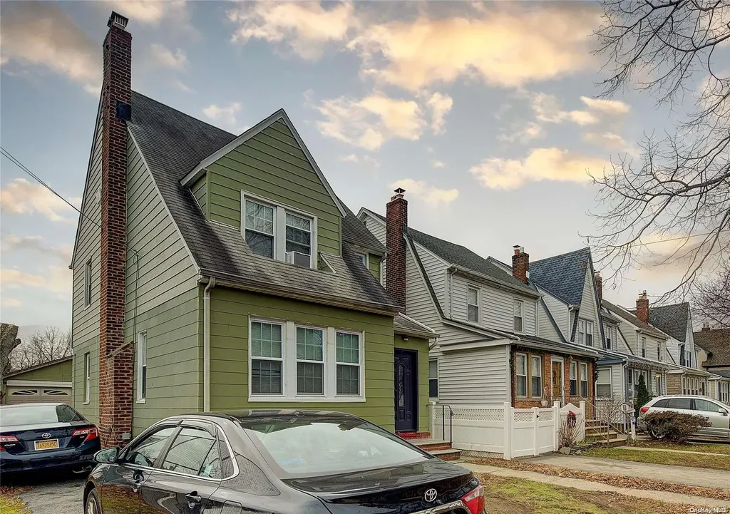 241-34 87th Avenue Bellerose NY 11426