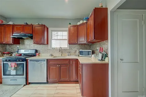 241-34 87th Avenue Bellerose NY 11426