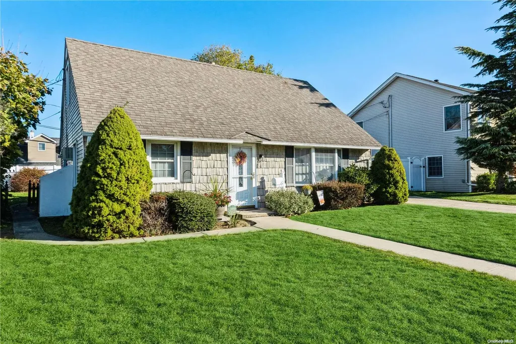 3139 Euston Lane Levittown NY 11756