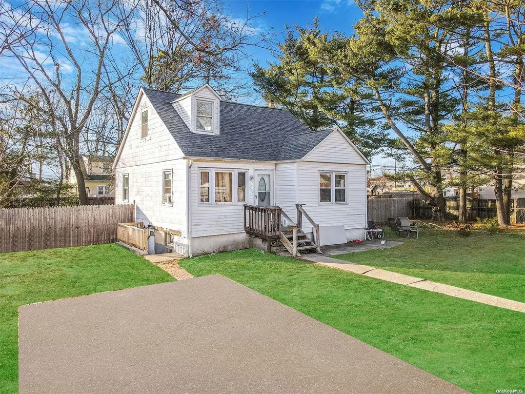 235 Tree Avenue Central Islip NY 11722