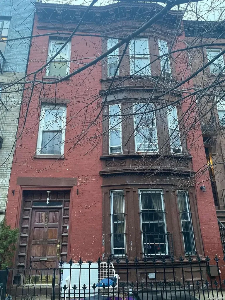 482 Hancock Street Brooklyn NY 11233