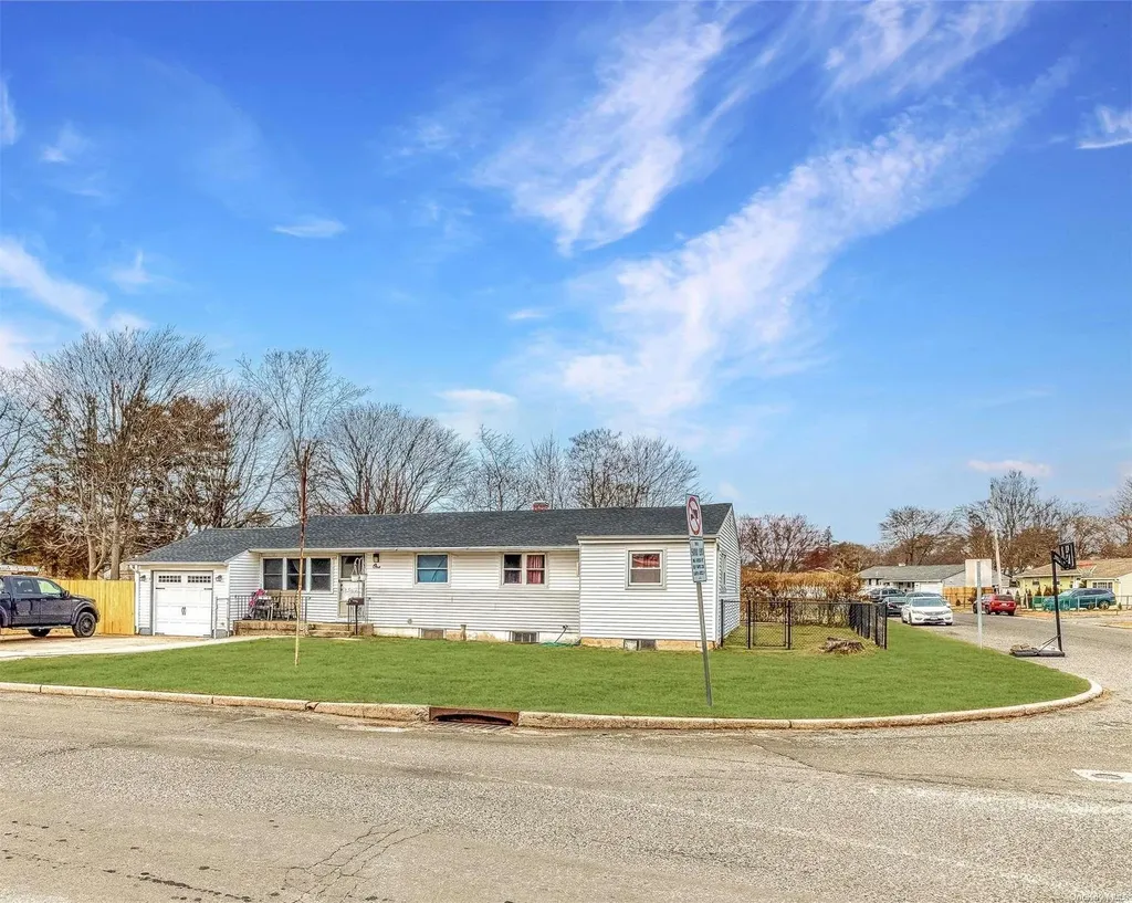 1 Yalta Drive Central Islip NY 11722