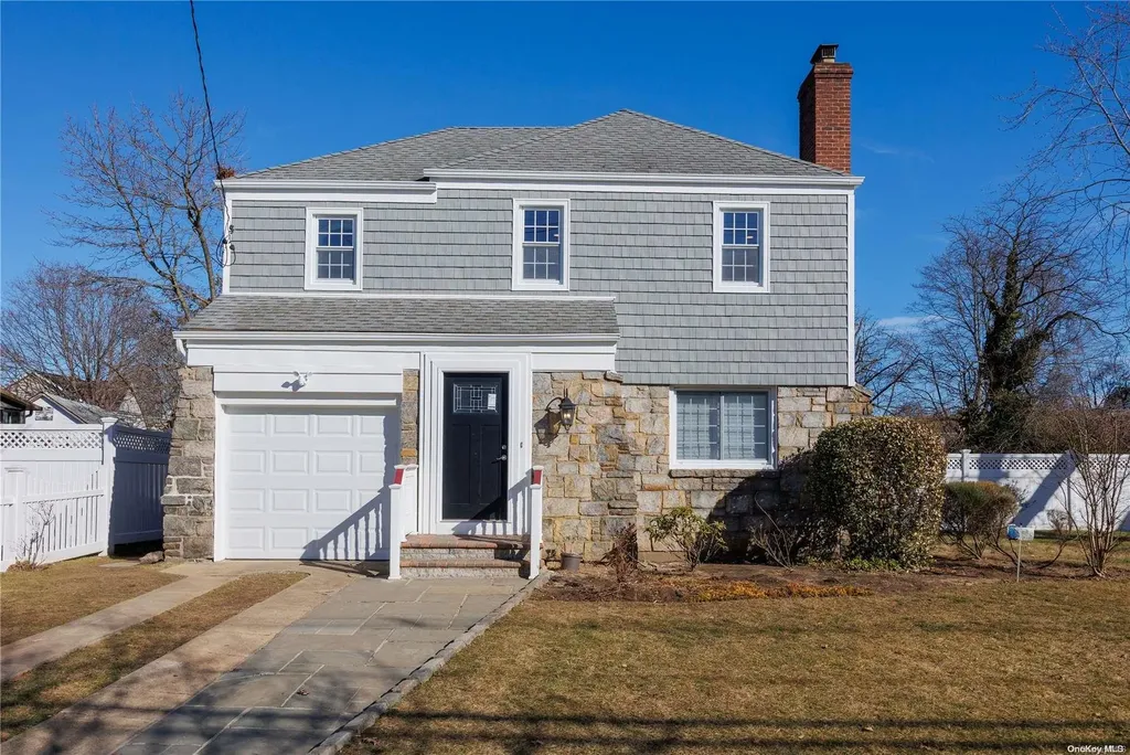 80 Wallace Street Freeport NY 11520