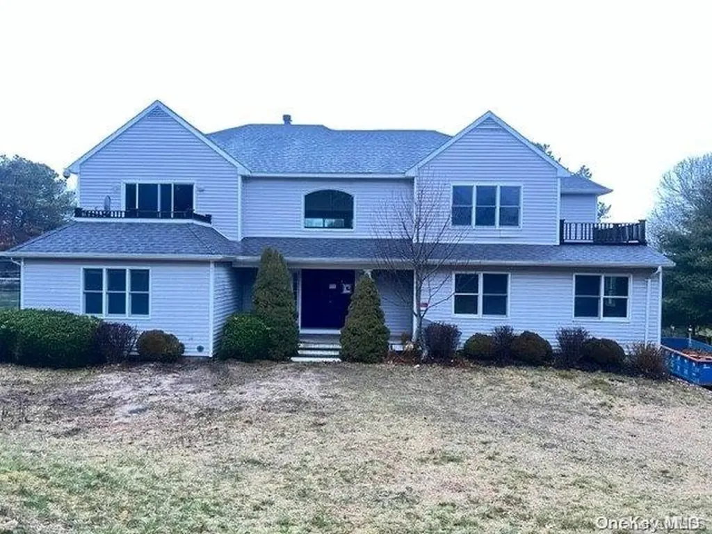 47 Hilltop Road Southampton NY 11968