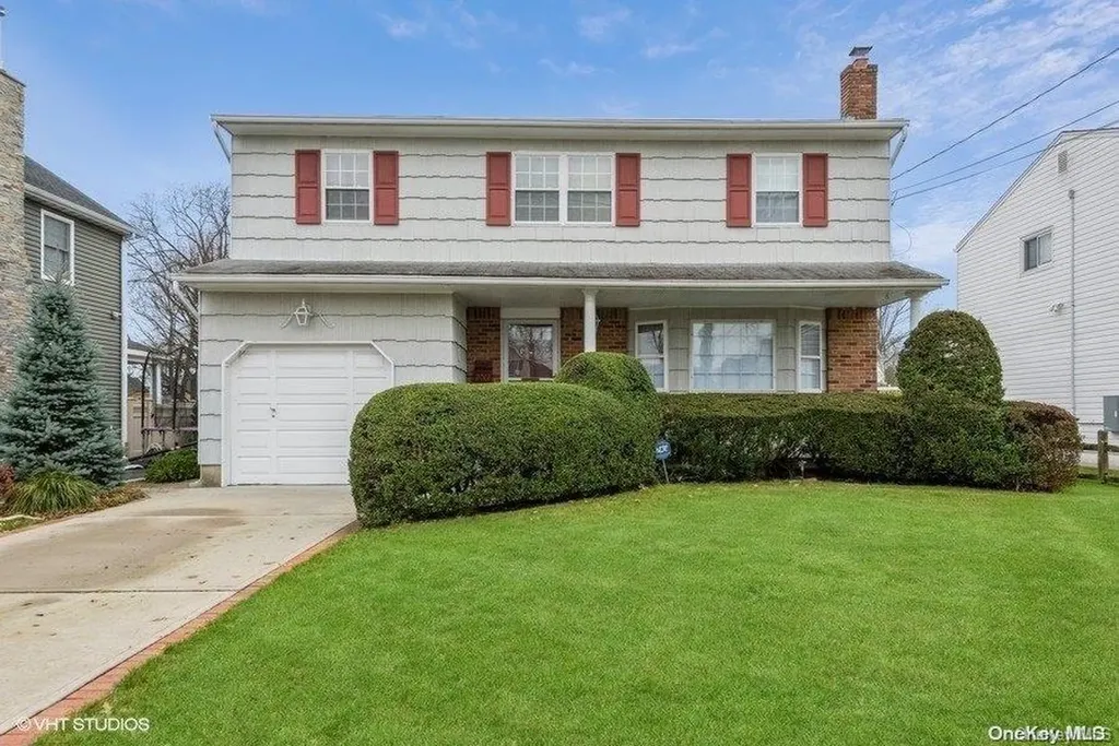 2012 Charles Street Bellmore NY 11710