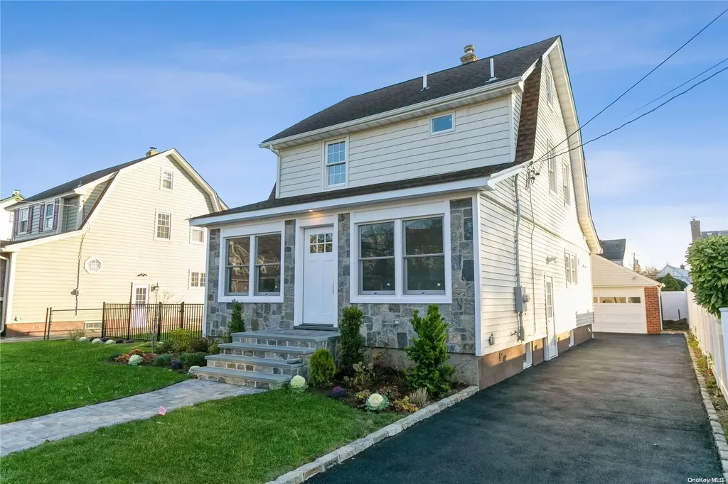 644 6th Avenue New Hyde Park NY 11040