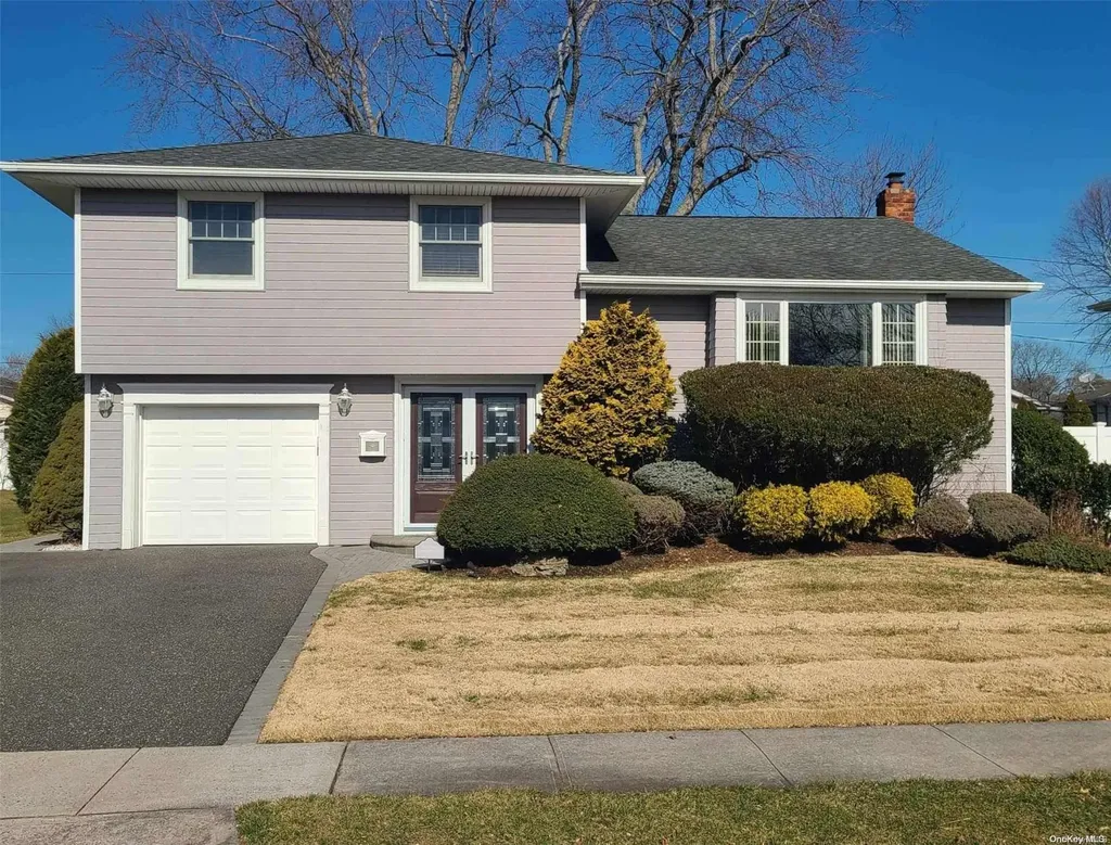 9 Eton Place Plainview NY 11803