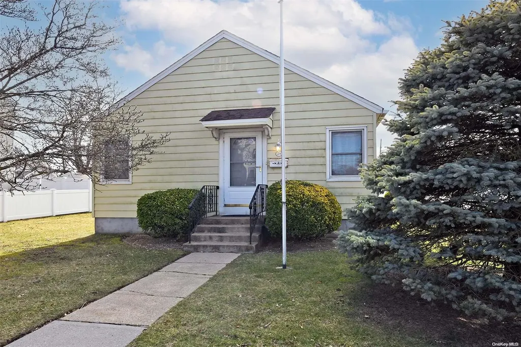 29 Burkhardt Avenue Bethpage NY 11714