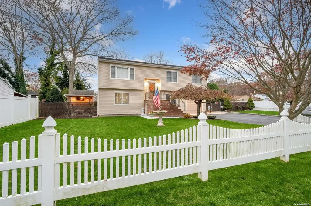 194 Cranford Boulevard Mastic NY 11950