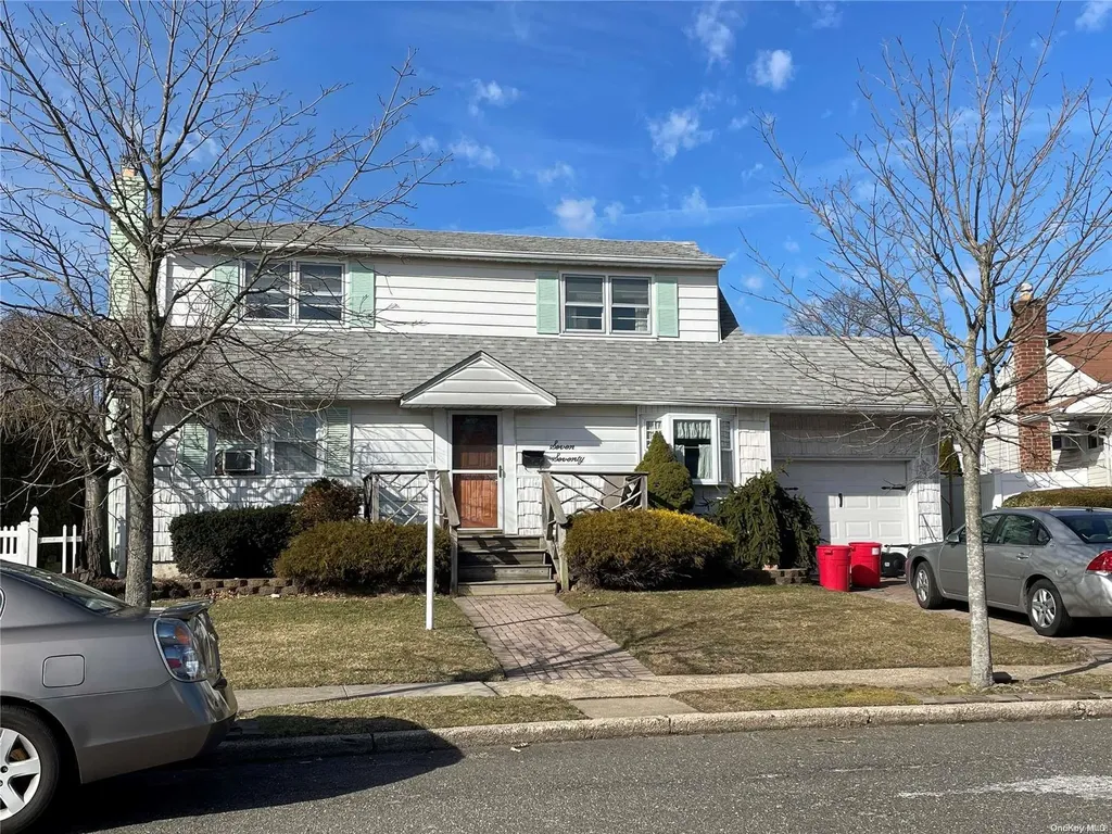 770 Arlington Drive Seaford NY 11783