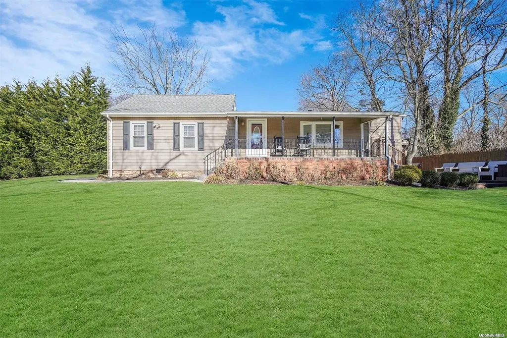 83 Longfellow Drive Kings Park NY 11754