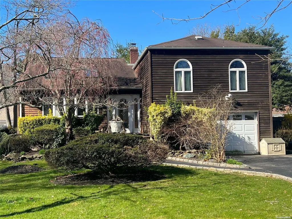 20 Community Road Bay Shore NY 11706