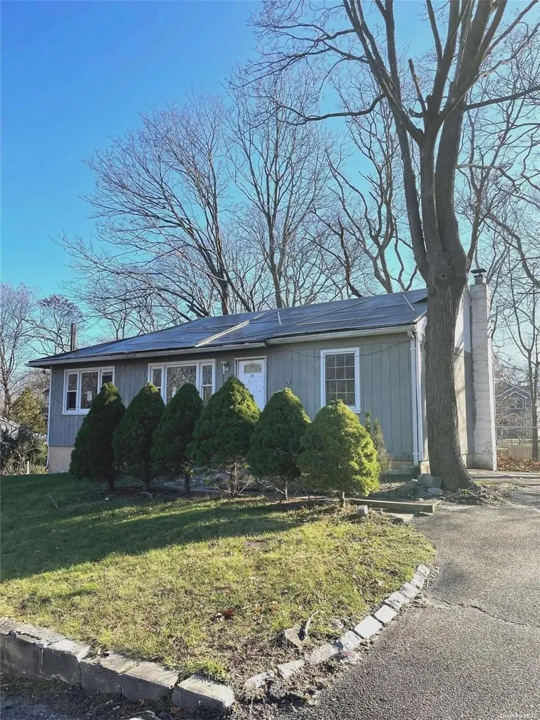 27 Overhill Road Rocky Point NY 11778