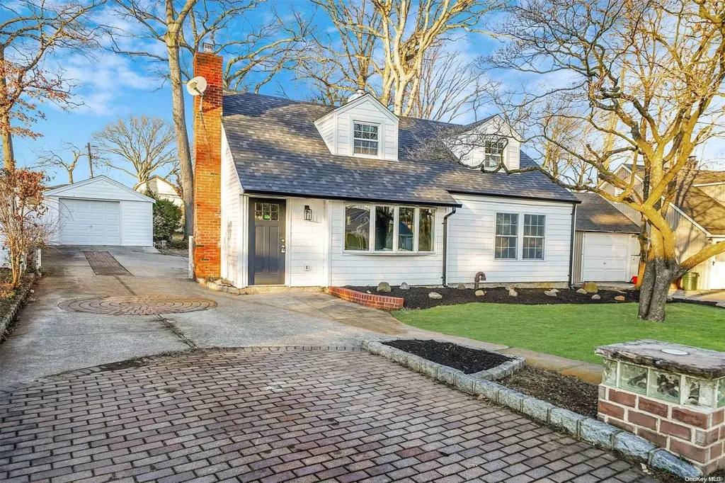 1286 Bretton Road Valley Stream NY 11580