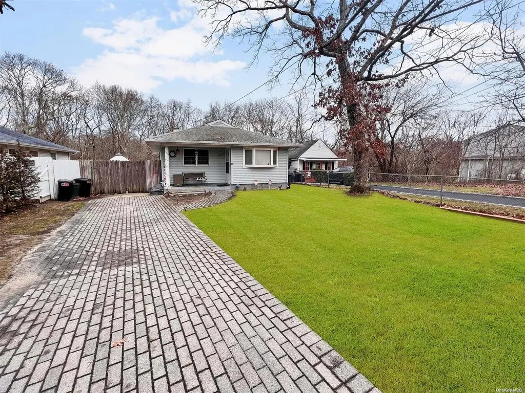 173 Wavecrest Drive Mastic Beach NY 11951