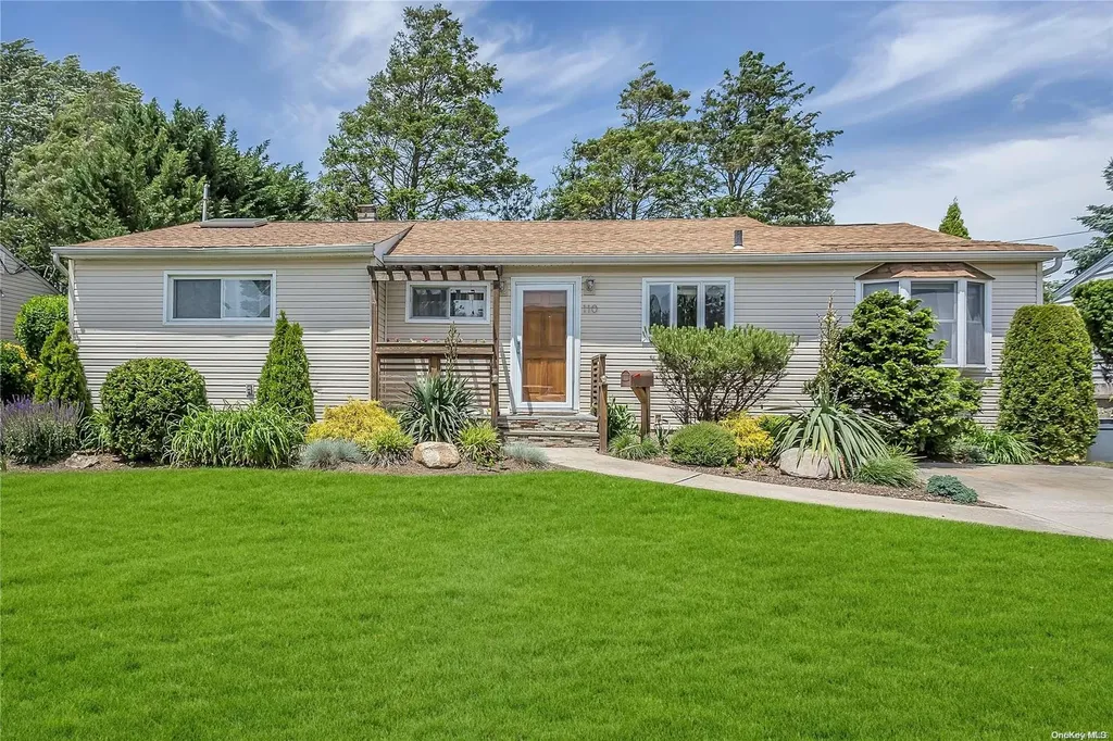 110 Morton Boulevard Plainview NY 11803