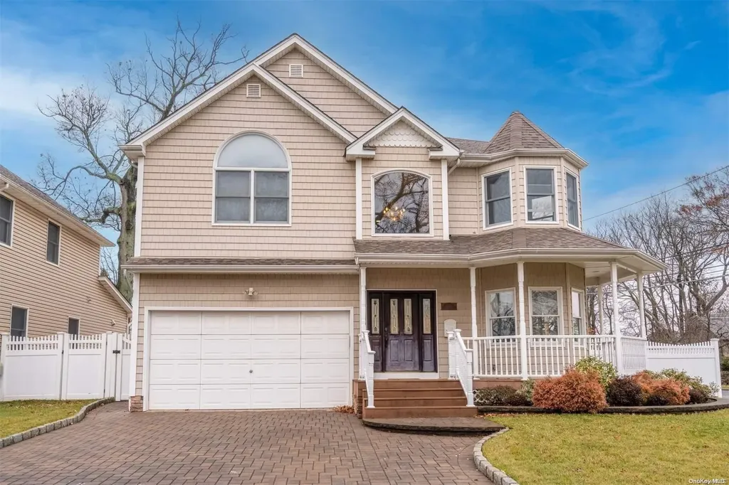 2072 Beech Street Wantagh NY 11793