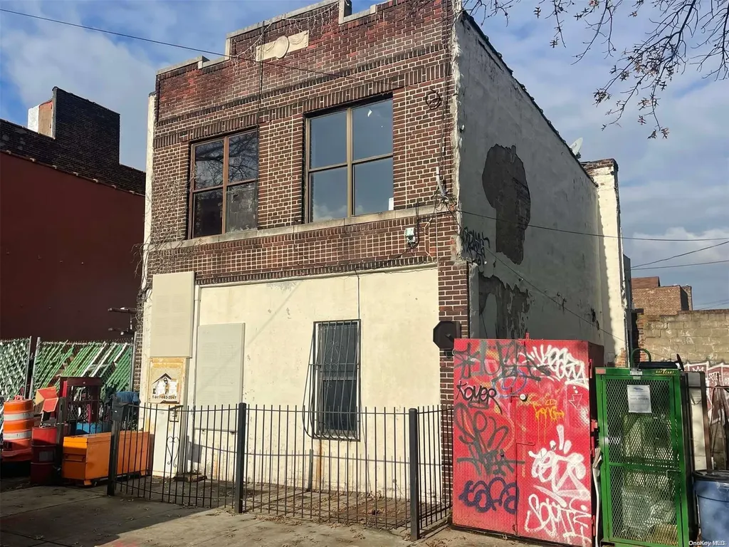43 Dumont Avenue Brooklyn NY 11212