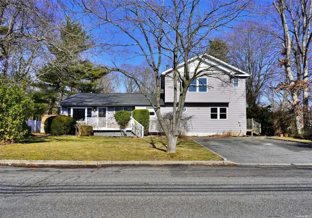 185 Cedar Drive Bay Shore NY 11706