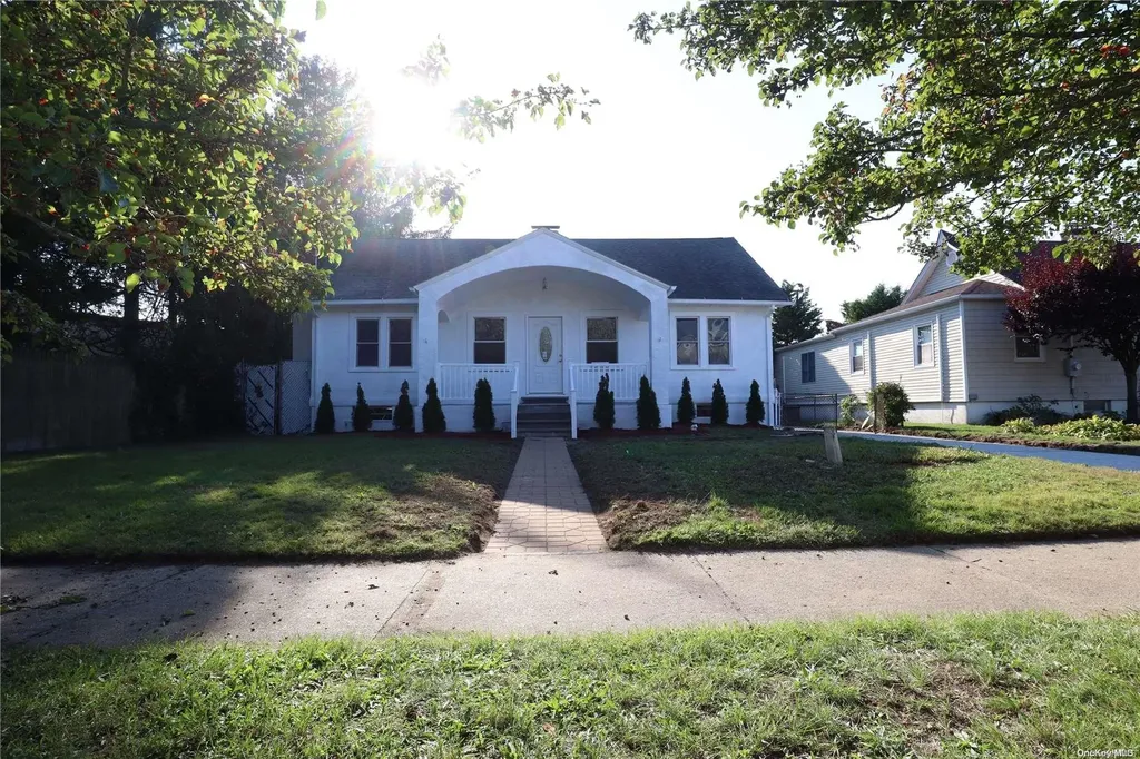 2492 Central Parkway Merrick NY 11566