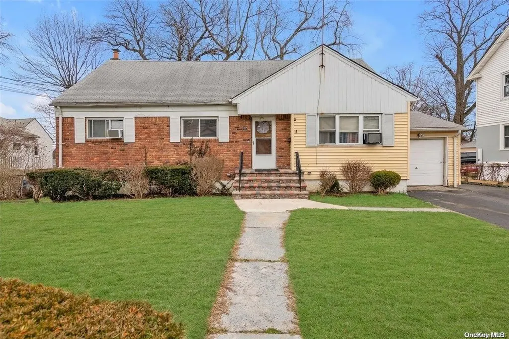 52 Udall Drive Great Neck NY 11020