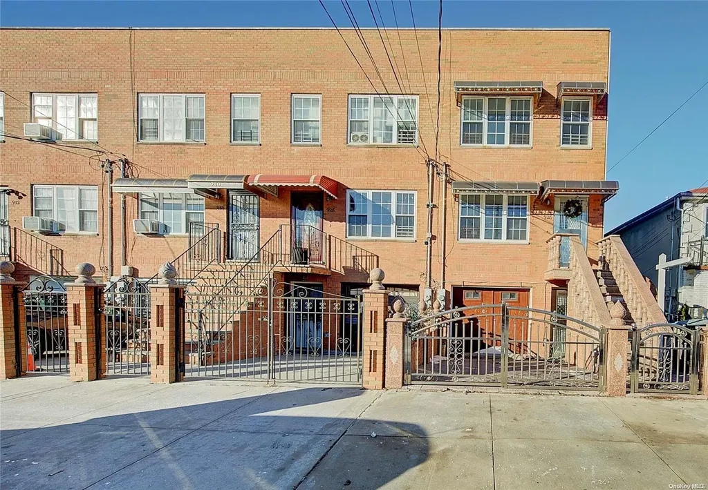 926 Crescent Street Brooklyn NY 11208