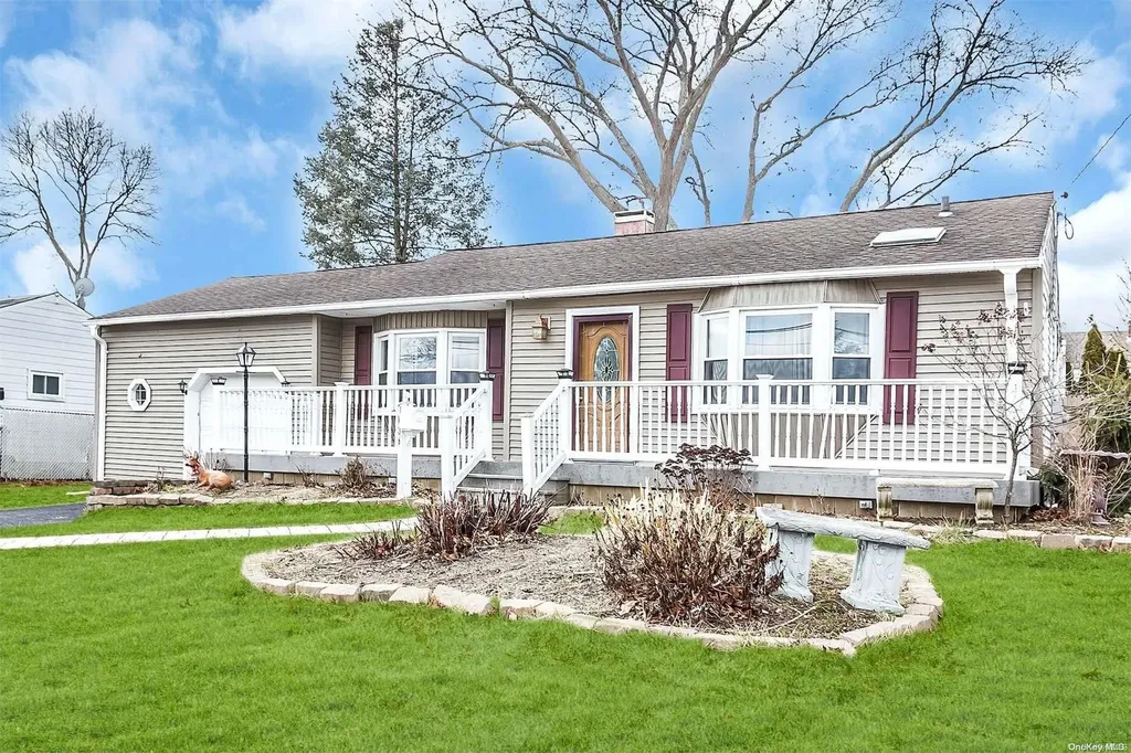 1036 Carll Drive Bay Shore NY 11706