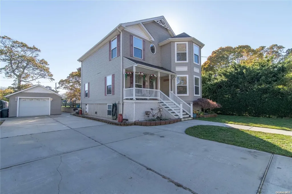 6 Yaphank Road Mastic Beach NY 11951