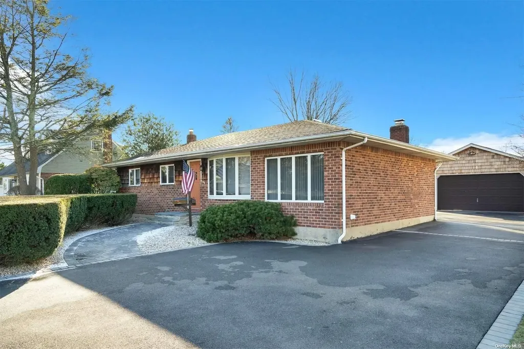 8 Terry Lane Commack NY 11725