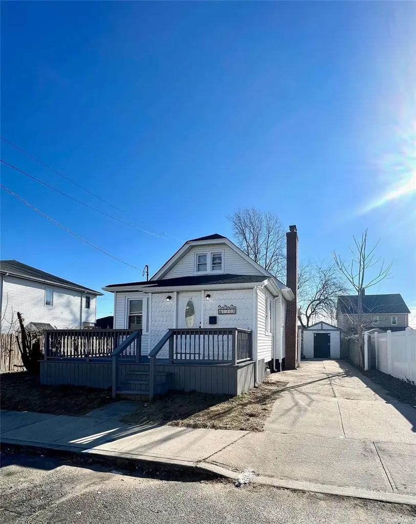 1309 Post Avenue Elmont NY 11003