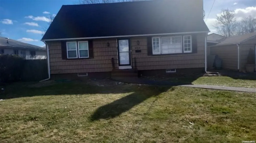 434 Grand Boulevard Deer Park NY 11729