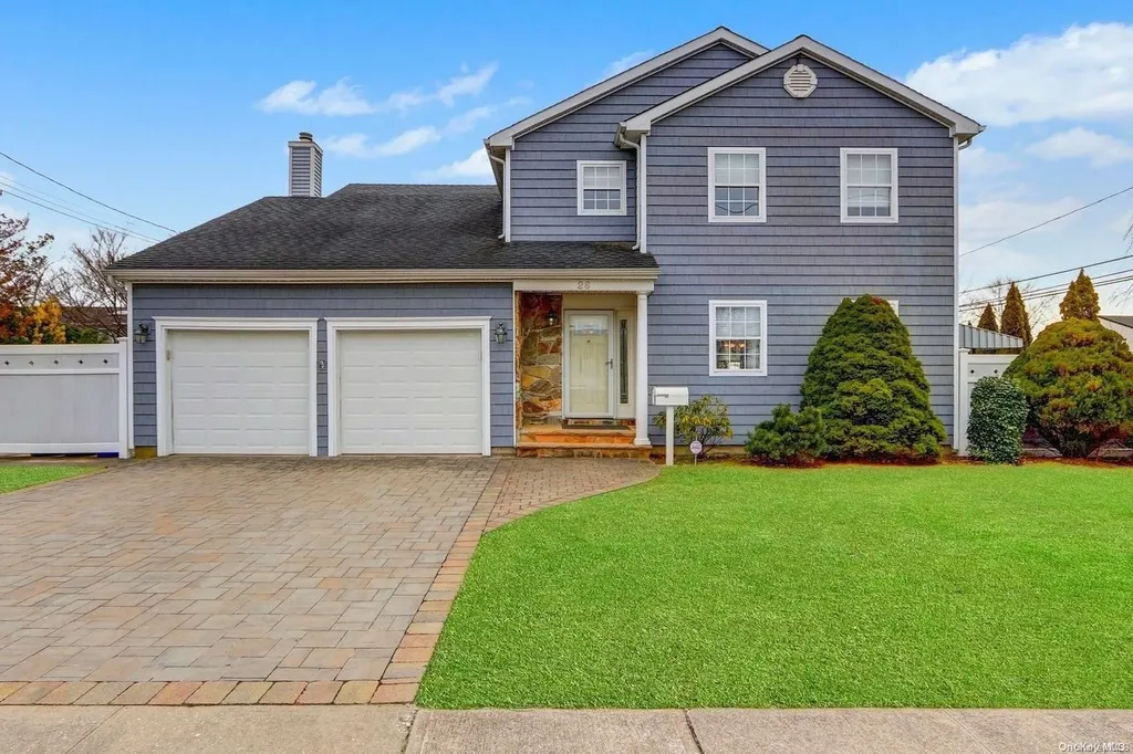 26 Orange Street Deer Park NY 11729