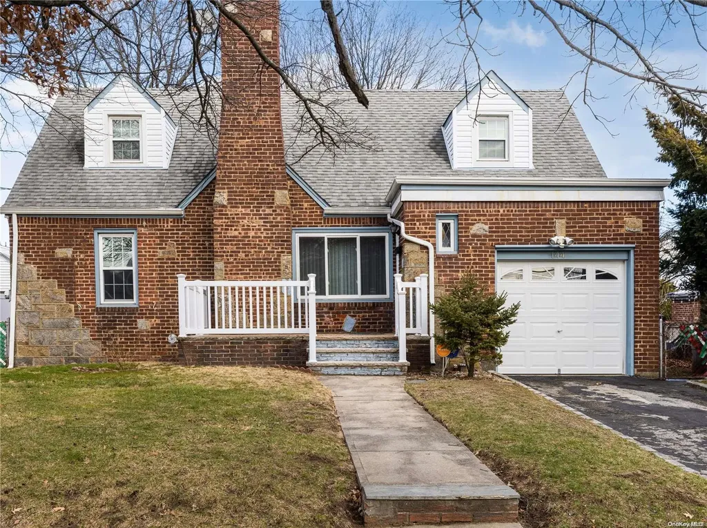 144 Alden Avenue Valley Stream NY 11580