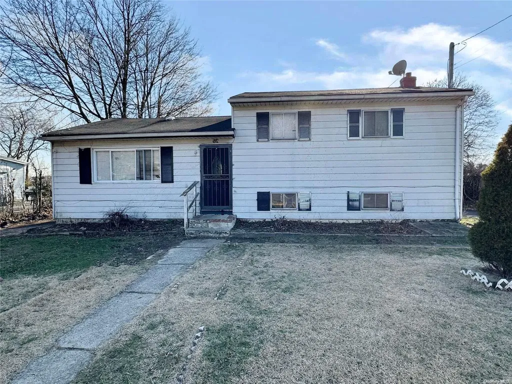 26 Cedar Road Amityville NY 11701