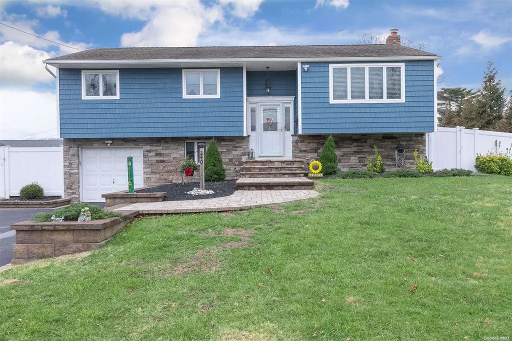 240 Northern Boulevard Saint James NY 11780