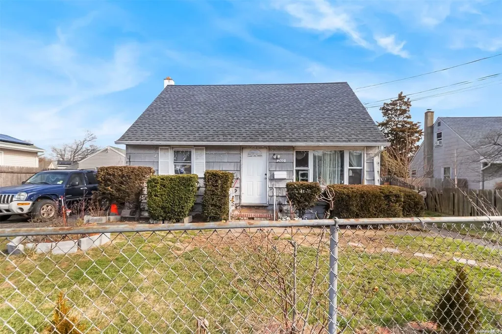 269 4th Avenue Bay Shore NY 11706