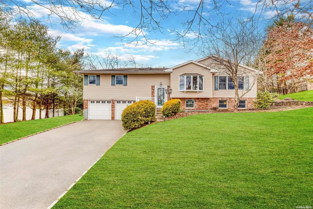 4 Belford Lane Smithtown NY 11787