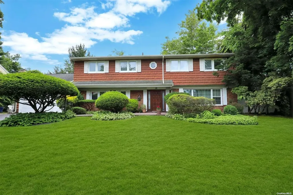 29 Chestnut Road Manhasset NY 11030